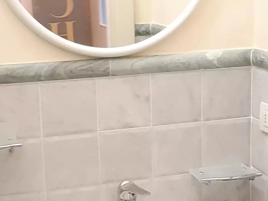 Immagine 17 di Appartamento in vendita  a Pietrasanta