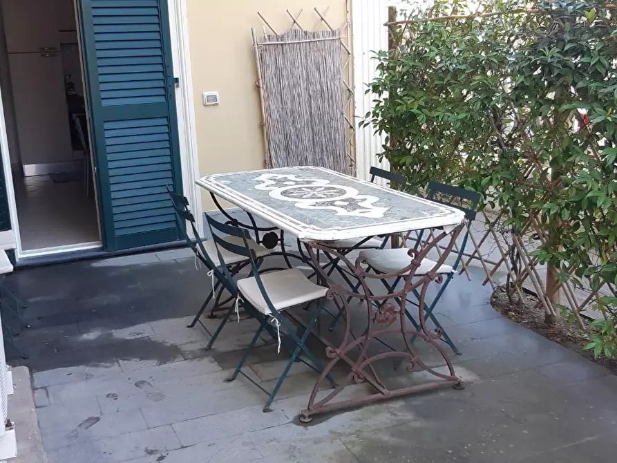 Immagine 7 di Appartamento in vendita  a Pietrasanta