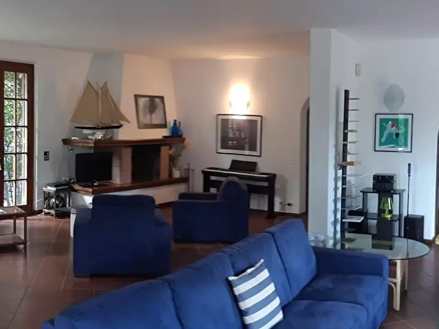 Immagine 11 di Villa in affitto  a Forte Dei Marmi