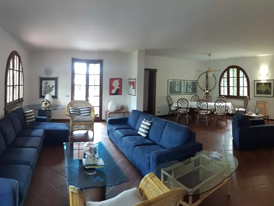 Immagine 12 di Villa in affitto  a Forte Dei Marmi