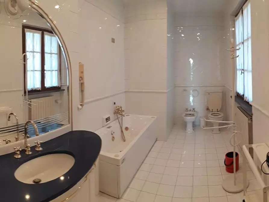 Immagine 29 di Villa in affitto  a Forte Dei Marmi