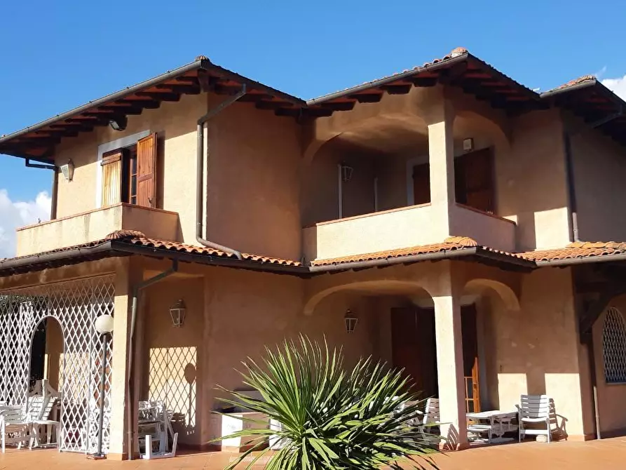Immagine 4 di Villa in affitto  a Forte Dei Marmi