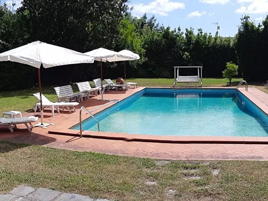 Immagine 8 di Villa in affitto  a Forte Dei Marmi