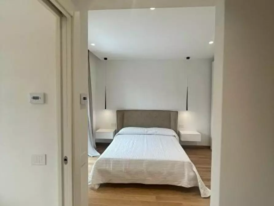 Immagine 34 di Villa in affitto  a Pietrasanta