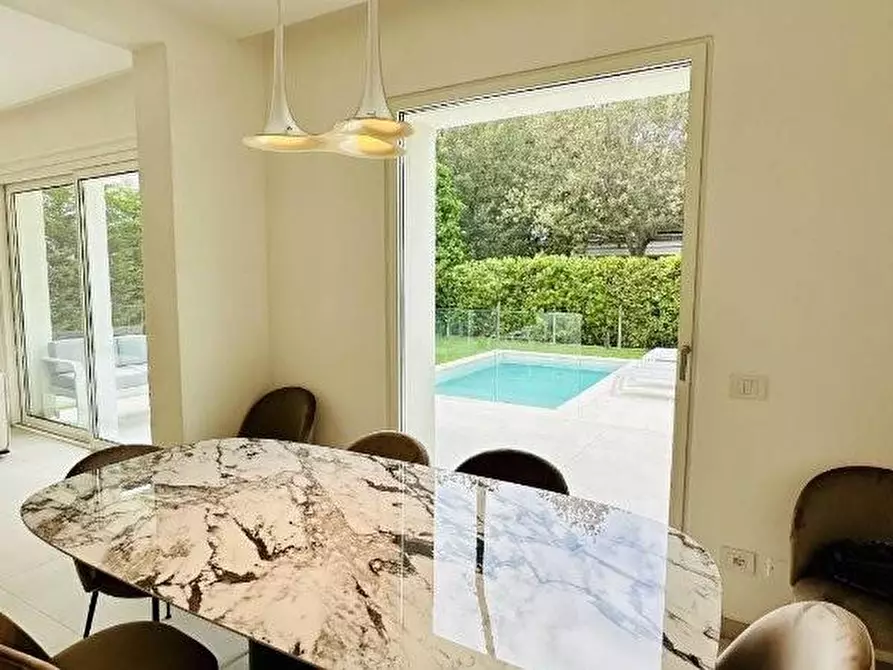 Immagine 13 di Villa in affitto  a Pietrasanta