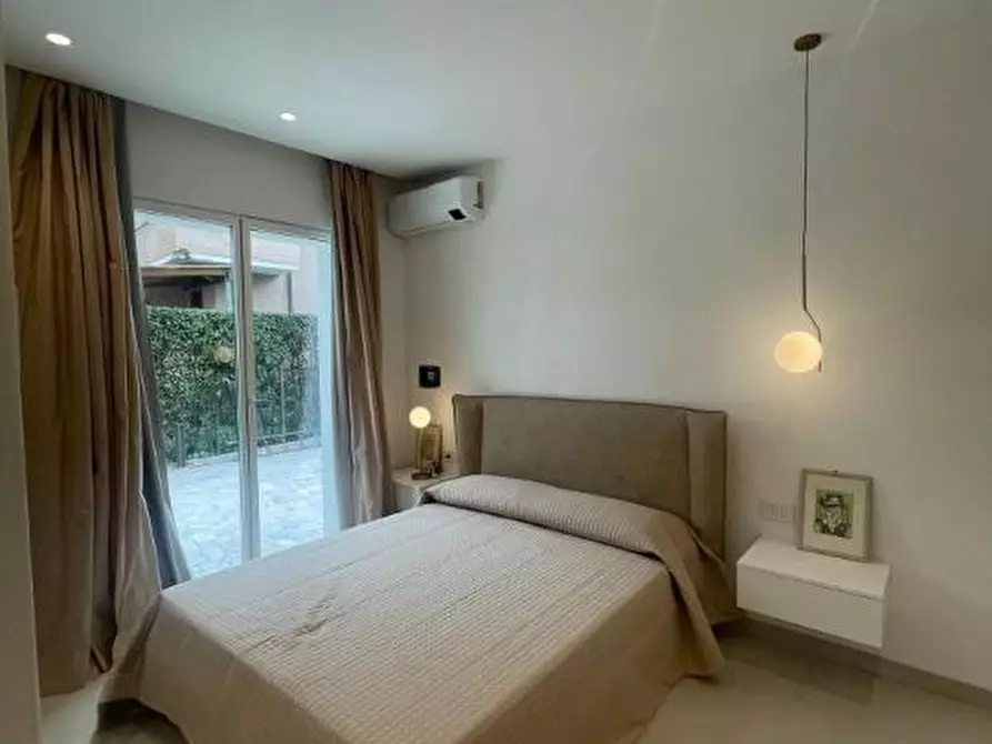 Immagine 37 di Villa in affitto  a Pietrasanta