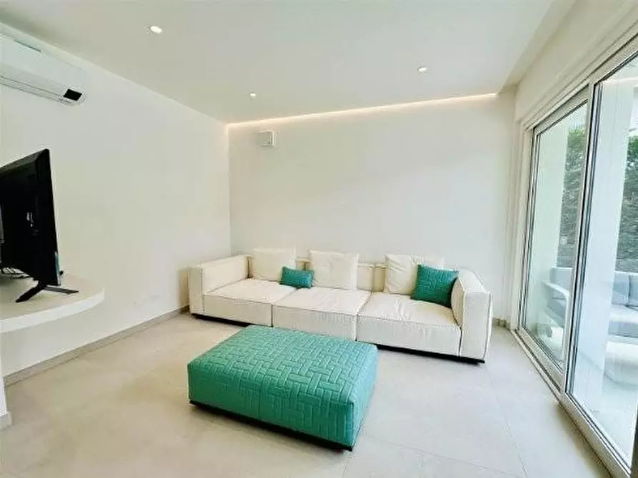 Immagine 15 di Villa in affitto  a Pietrasanta