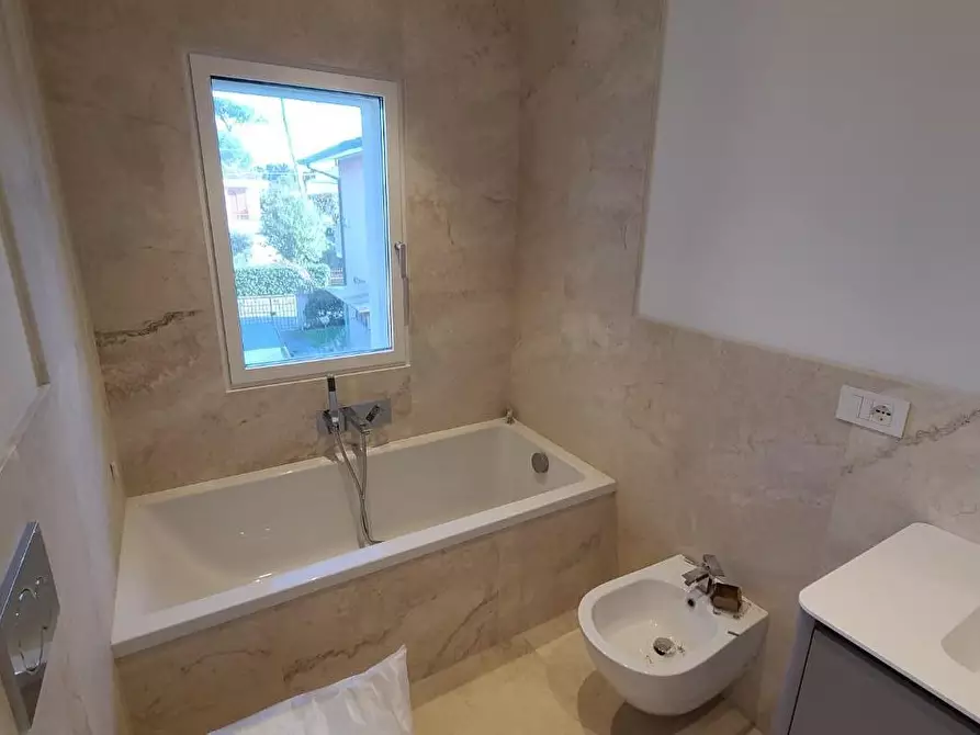 Immagine 47 di Villa in affitto  a Pietrasanta