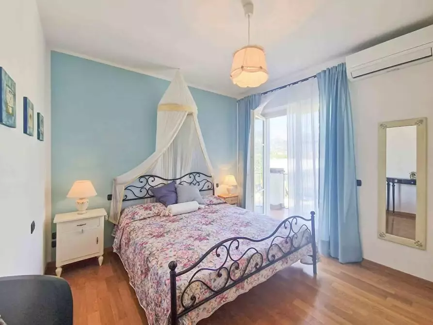 Immagine 25 di Casa bifamiliare in affitto  a Pietrasanta