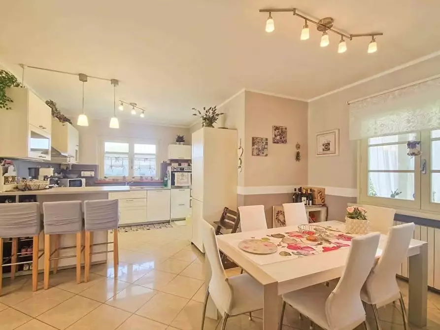 Immagine 22 di Casa bifamiliare in affitto  a Pietrasanta