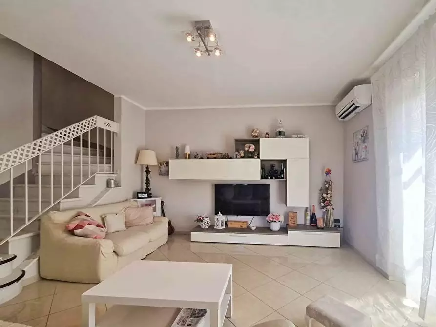 Immagine 17 di Casa bifamiliare in affitto  a Pietrasanta