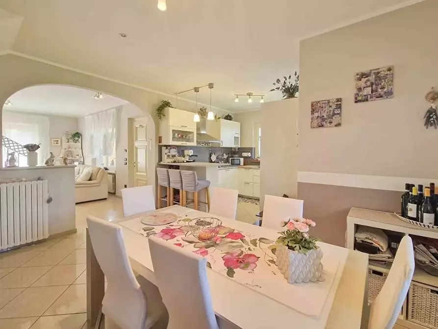 Immagine 21 di Casa bifamiliare in affitto  a Pietrasanta