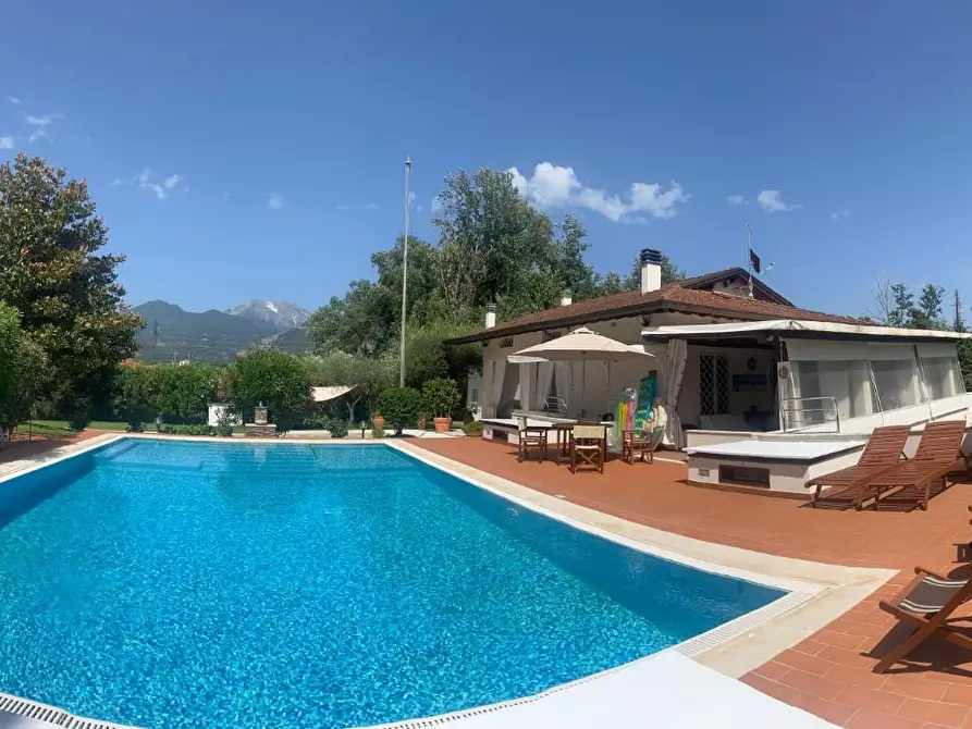 Immagine 14 di Villa in affitto  a Forte Dei Marmi