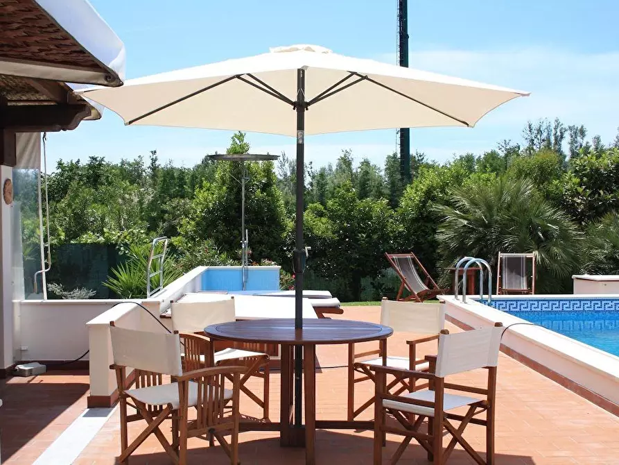 Immagine 18 di Villa in affitto  a Forte Dei Marmi