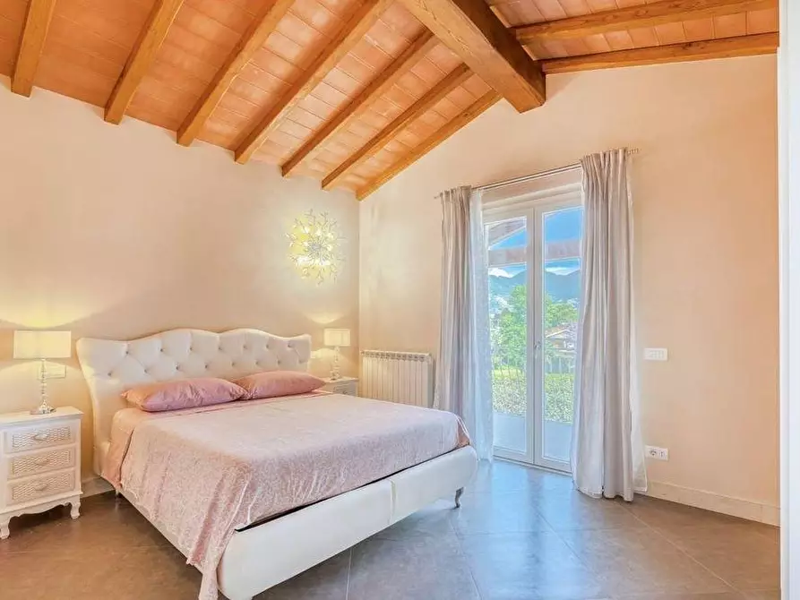 Immagine 33 di Villa in affitto  a Seravezza