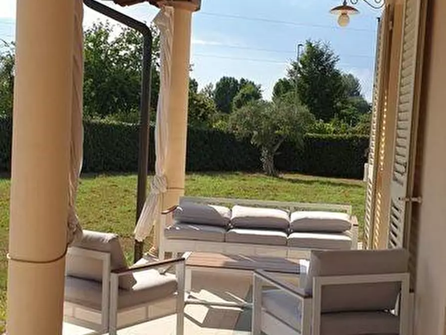 Immagine 9 di Villa in affitto  a Seravezza