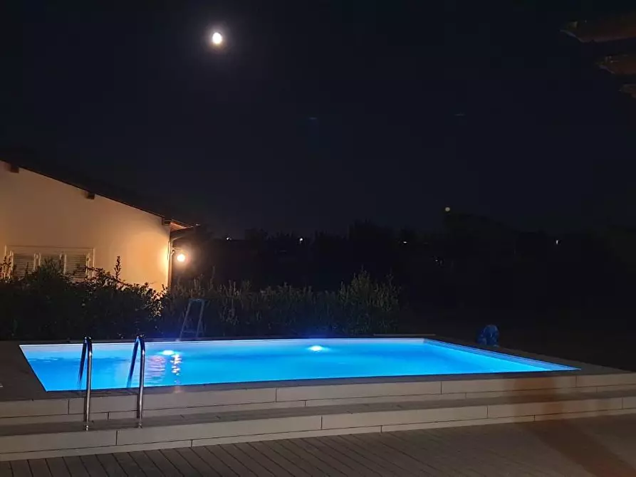 Immagine 8 di Villa in affitto  a Seravezza