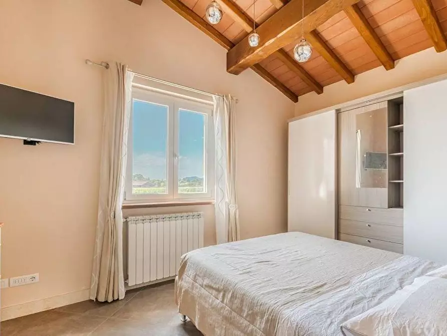 Immagine 40 di Villa in affitto  a Seravezza