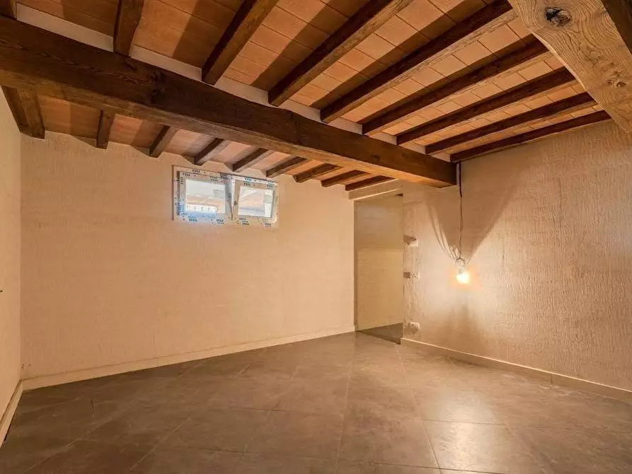 Immagine 54 di Villa in affitto  a Seravezza