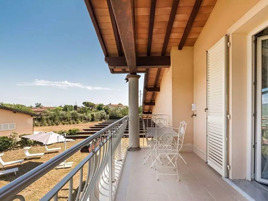 Immagine 4 di Villa in affitto  a Seravezza