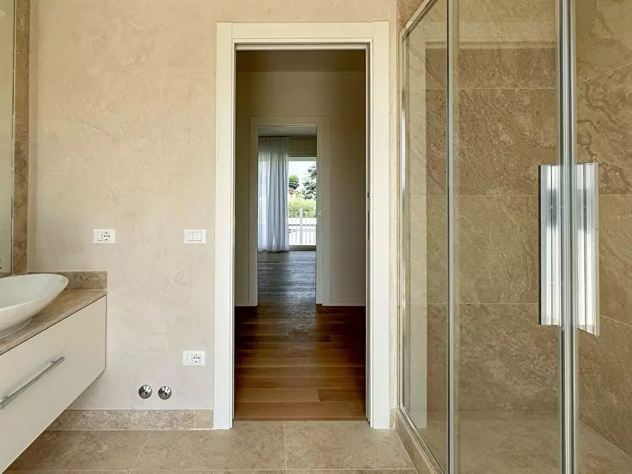 Immagine 22 di Villa in vendita  a Pietrasanta