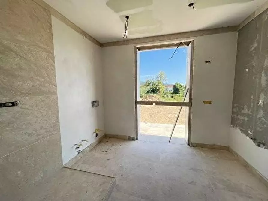 Immagine 16 di Villa in vendita  a Pietrasanta