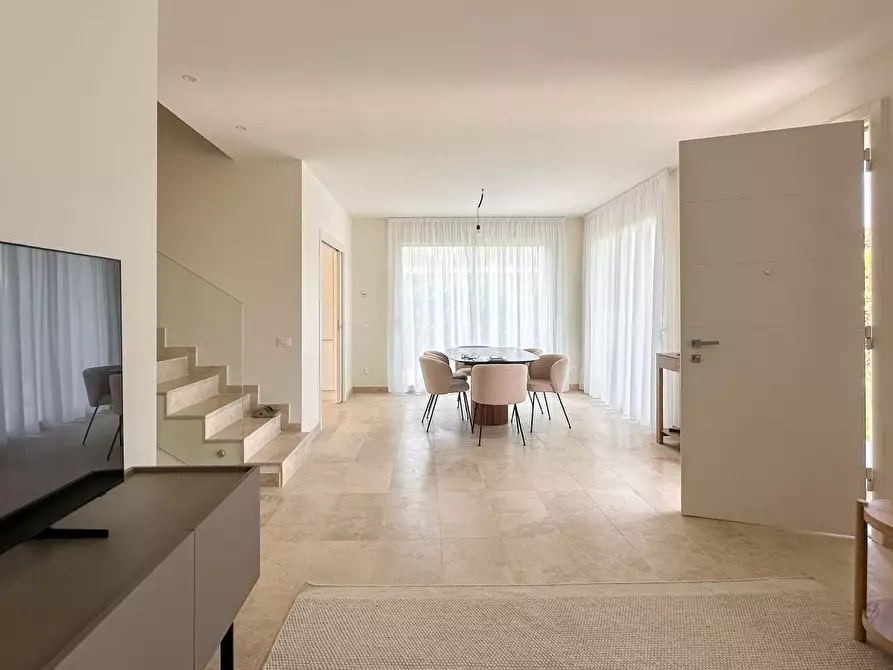 Immagine 4 di Villa in vendita  a Pietrasanta