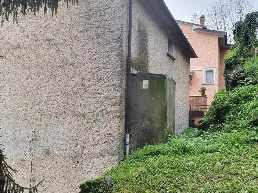 Immagine 11 di Villetta a schiera in vendita  a Seravezza