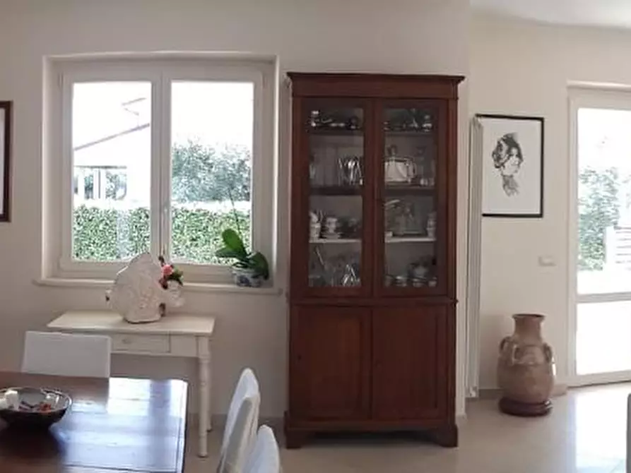 Immagine 10 di Villa in affitto  a Seravezza