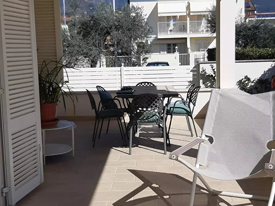 Immagine 5 di Villa in affitto  a Seravezza