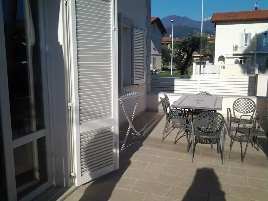 Immagine 4 di Villa in affitto  a Seravezza