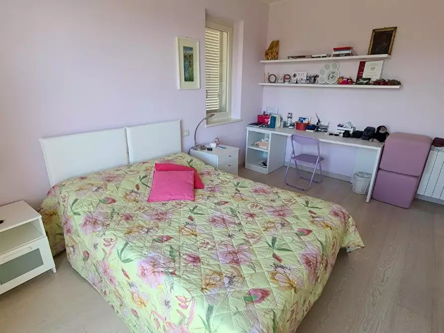 Immagine 18 di Villa in affitto  a Seravezza