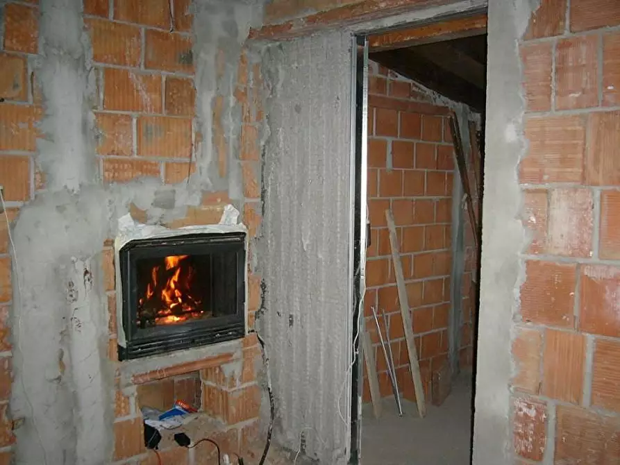 Immagine 13 di Rustico / casale in vendita  a Pietrasanta