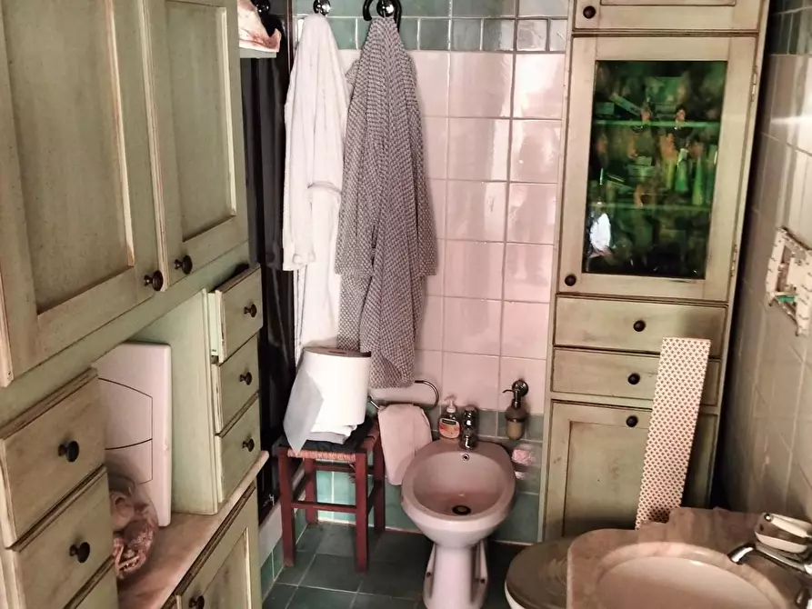 Immagine 18 di Appartamento in vendita  a Livorno