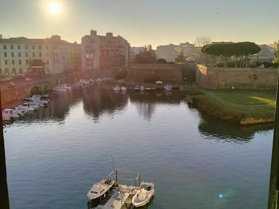 Immagine 3 di Appartamento in vendita  a Livorno