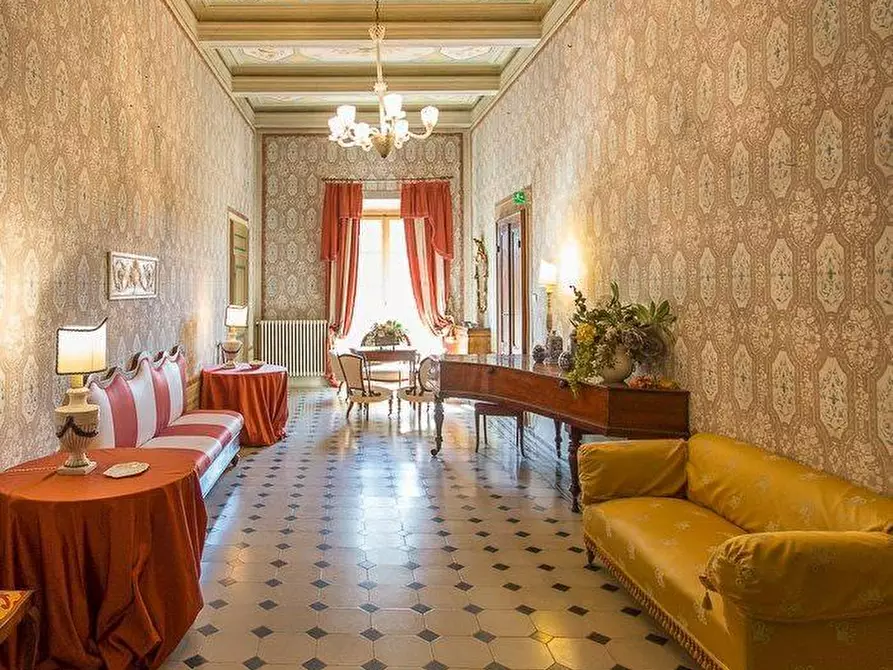 Immagine 7 di Immobile di prestigio in vendita  a Pisa