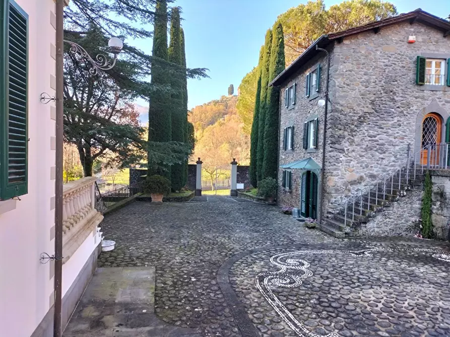 Immagine 7 di Casa indipendente in vendita  a Lucca