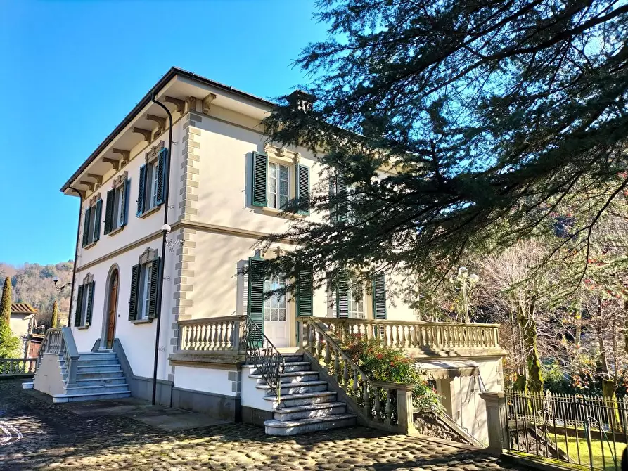 Immagine 25 di Casa indipendente in vendita  a Lucca