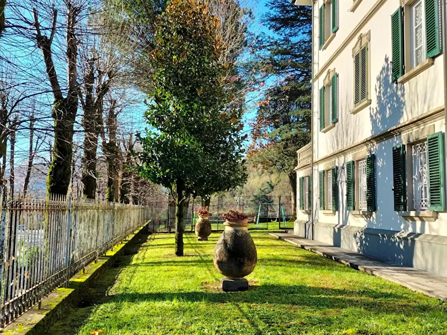 Immagine 23 di Casa indipendente in vendita  a Lucca