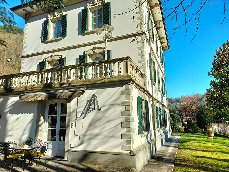 Immagine 24 di Casa indipendente in vendita  a Lucca