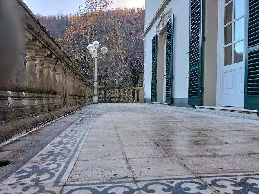 Immagine 3 di Casa indipendente in vendita  a Lucca
