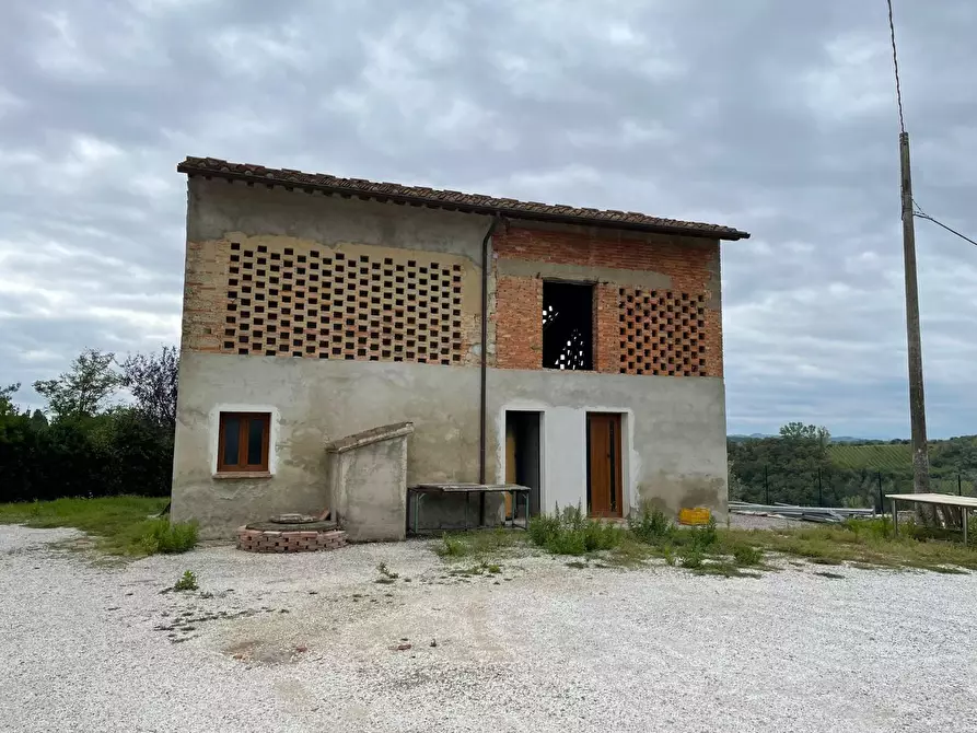 Immagine 2 di Deposito in vendita  a San Miniato