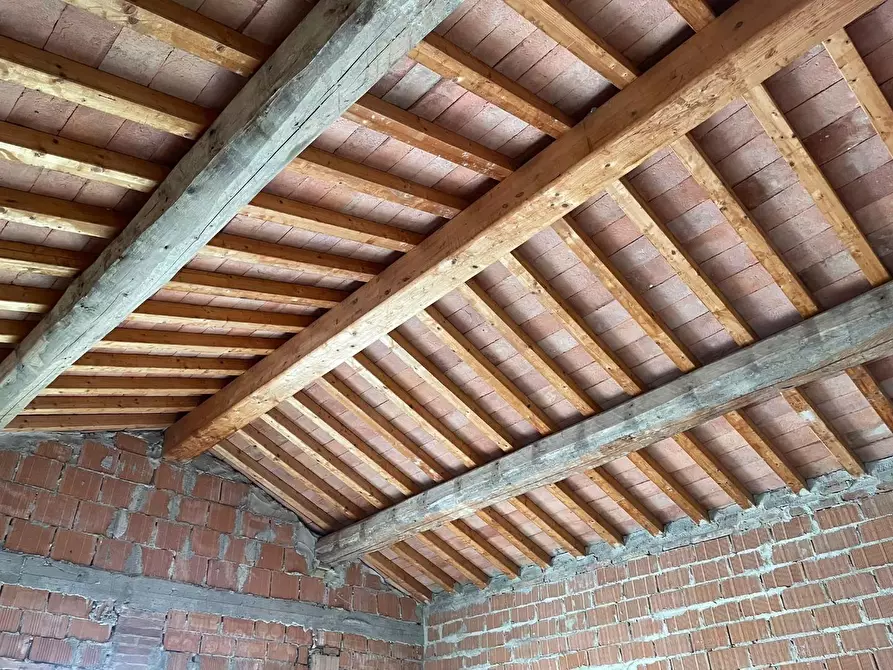 Immagine 9 di Deposito in vendita  a San Miniato