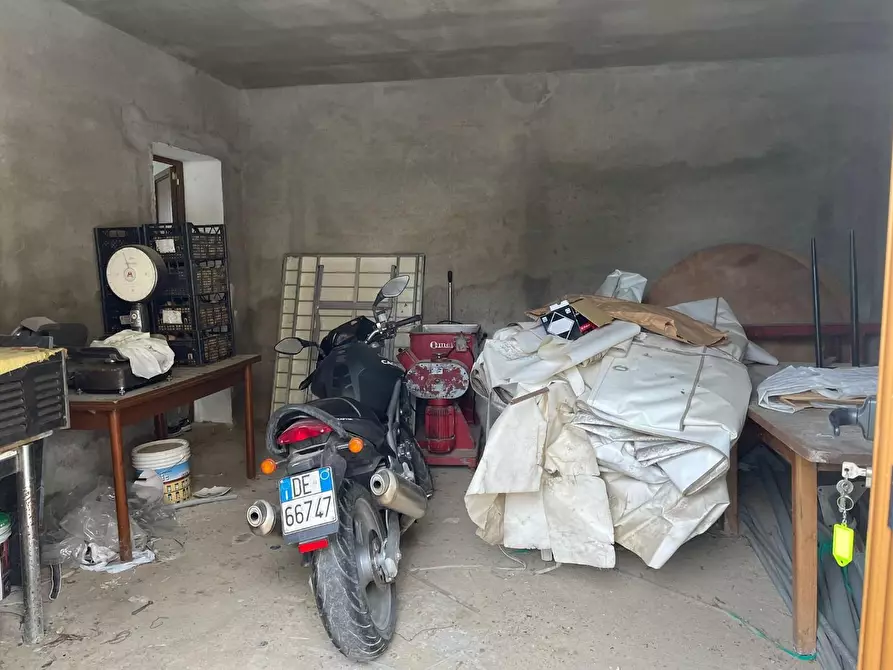 Immagine 5 di Deposito in vendita  a San Miniato