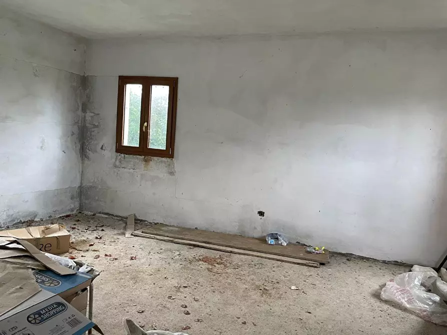 Immagine 6 di Deposito in vendita  a San Miniato