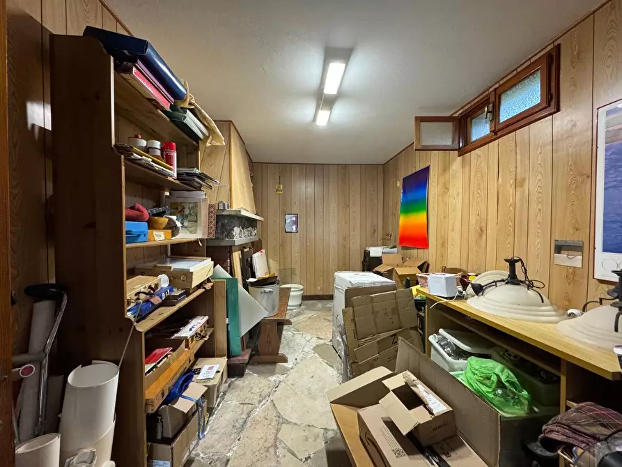 Immagine 25 di Villa in vendita  a Seravezza