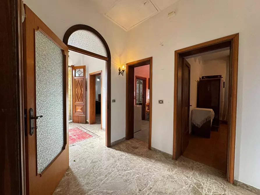 Immagine 18 di Villa in vendita  a Seravezza