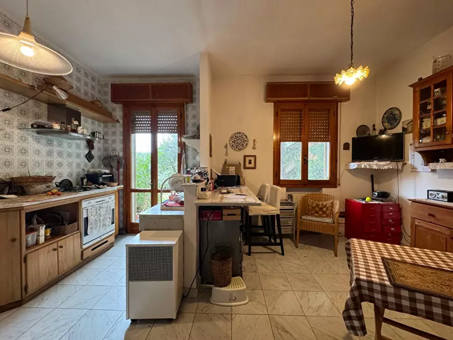 Immagine 28 di Villa in vendita  a Seravezza