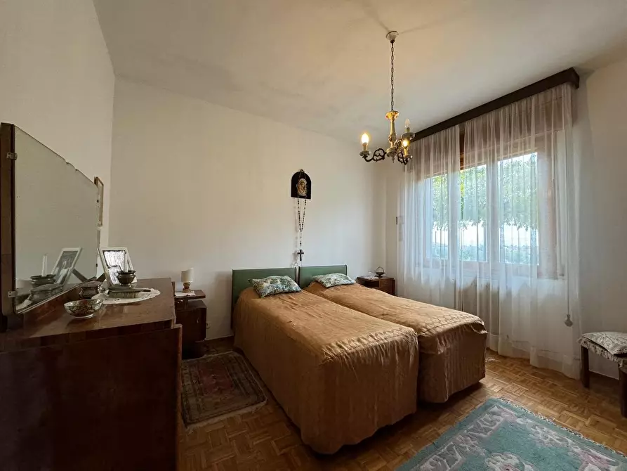 Immagine 13 di Villa in vendita  a Seravezza