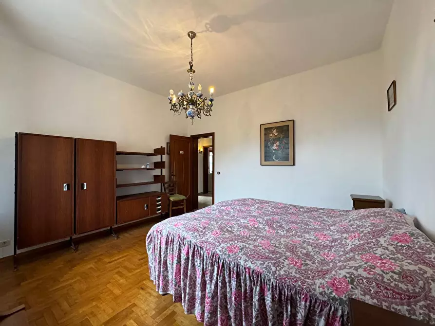 Immagine 14 di Villa in vendita  a Seravezza